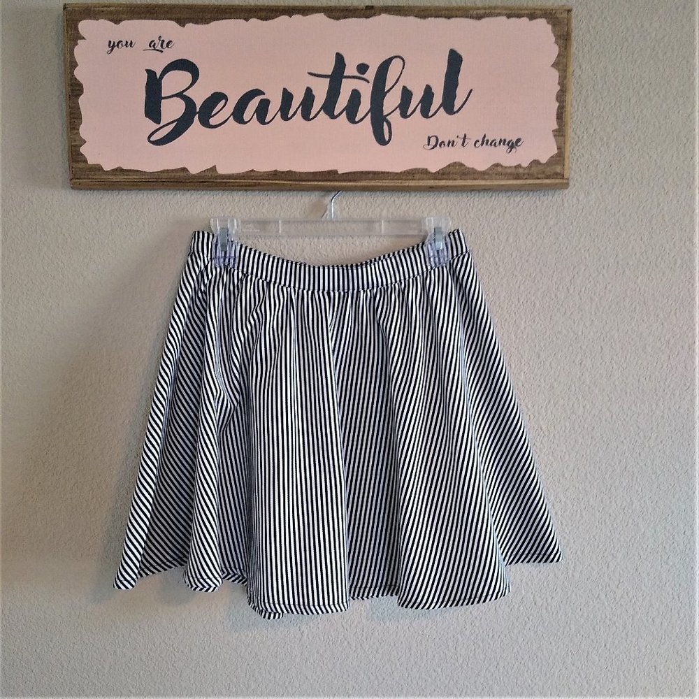 Forever 21 Black & White Striped Mini Skirt - New